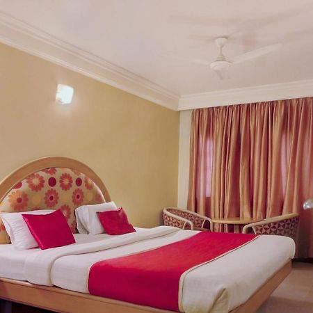 העיר בנגלור Capital O 333 Hotel Crystal Homes מראה חיצוני תמונה