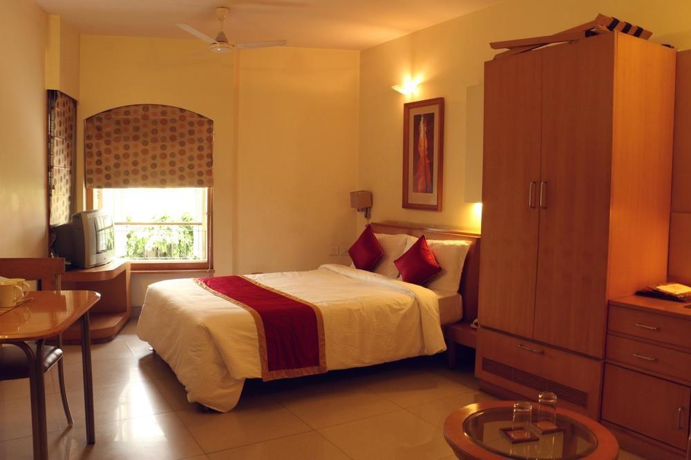 העיר בנגלור Capital O 333 Hotel Crystal Homes מראה חיצוני תמונה