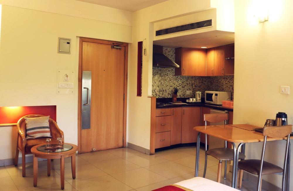 העיר בנגלור Capital O 333 Hotel Crystal Homes מראה חיצוני תמונה