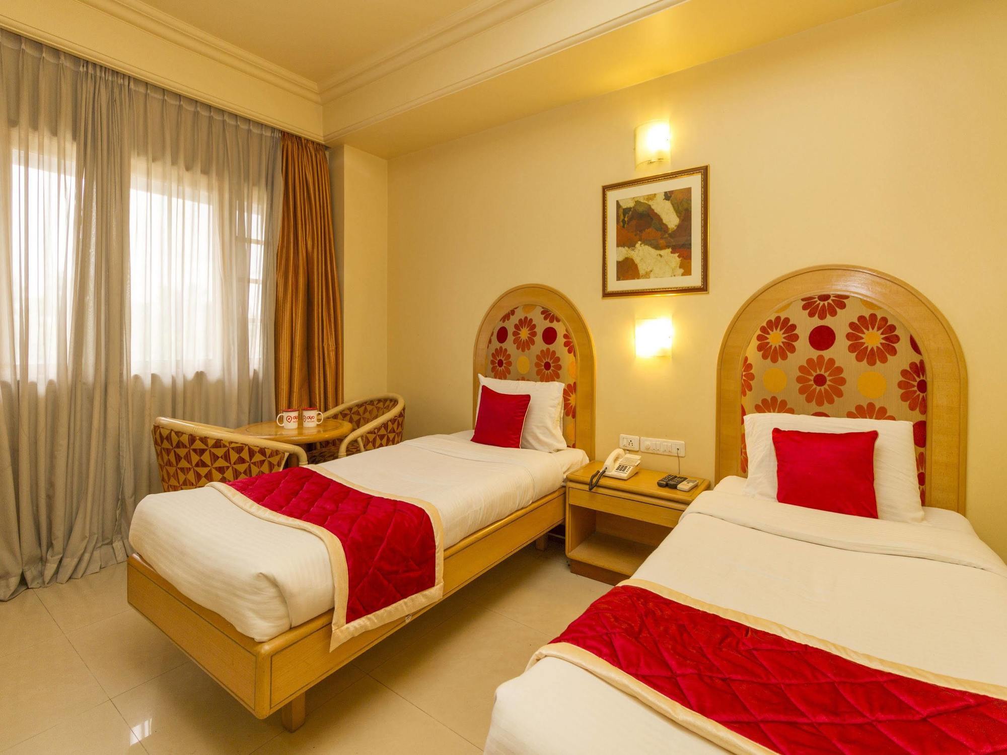העיר בנגלור Capital O 333 Hotel Crystal Homes מראה חיצוני תמונה