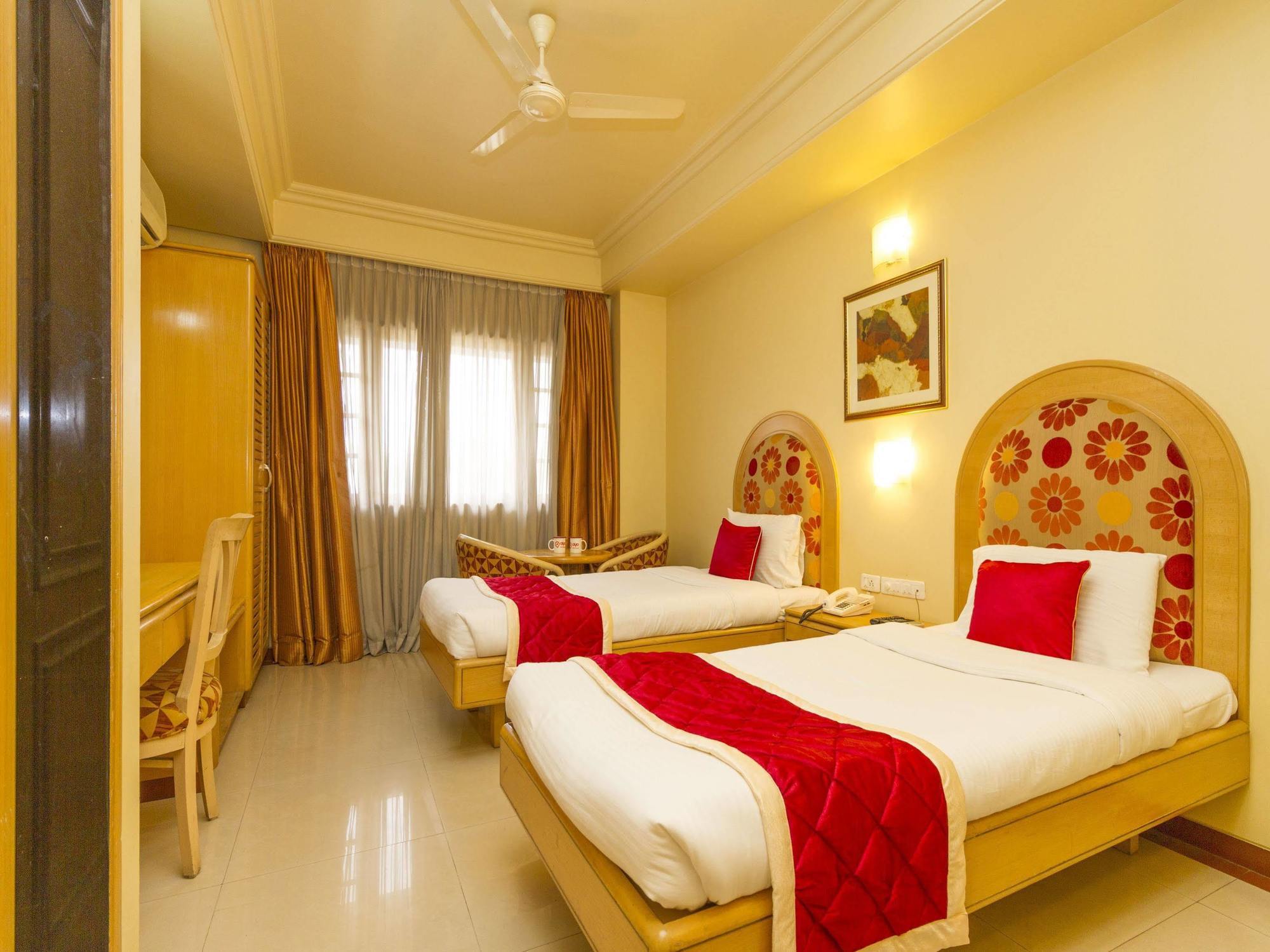 העיר בנגלור Capital O 333 Hotel Crystal Homes מראה חיצוני תמונה